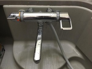 風呂の蛇口から水漏れしている場合の対処法