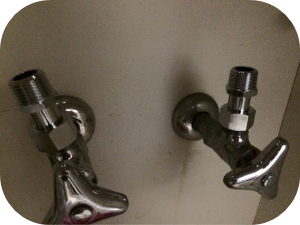 洗面所の蛇口の交換の仕方