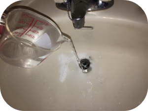 洗面所の排水溝掃除の仕方