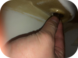 トイレタンクから水漏れしている場合の対処法