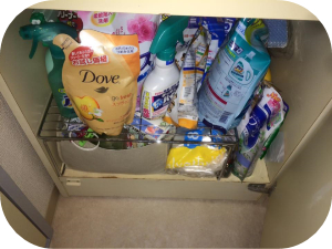 洗面台の床から水漏れしている時に確認すべきポイント