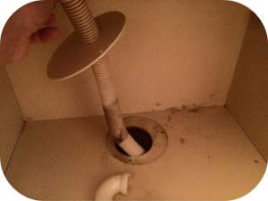 洗面所の排水溝掃除の仕方