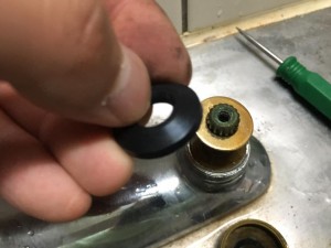 水道のパッキンを交換する方法