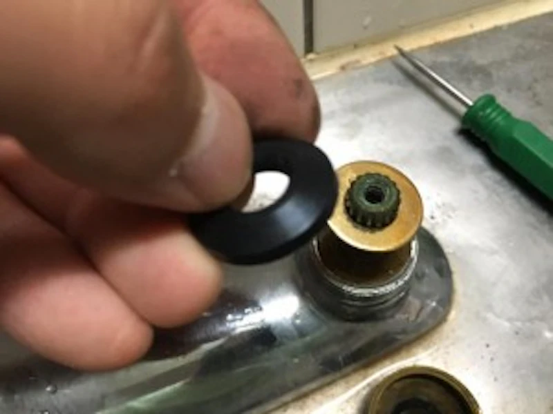 水道のパッキンを交換する方法