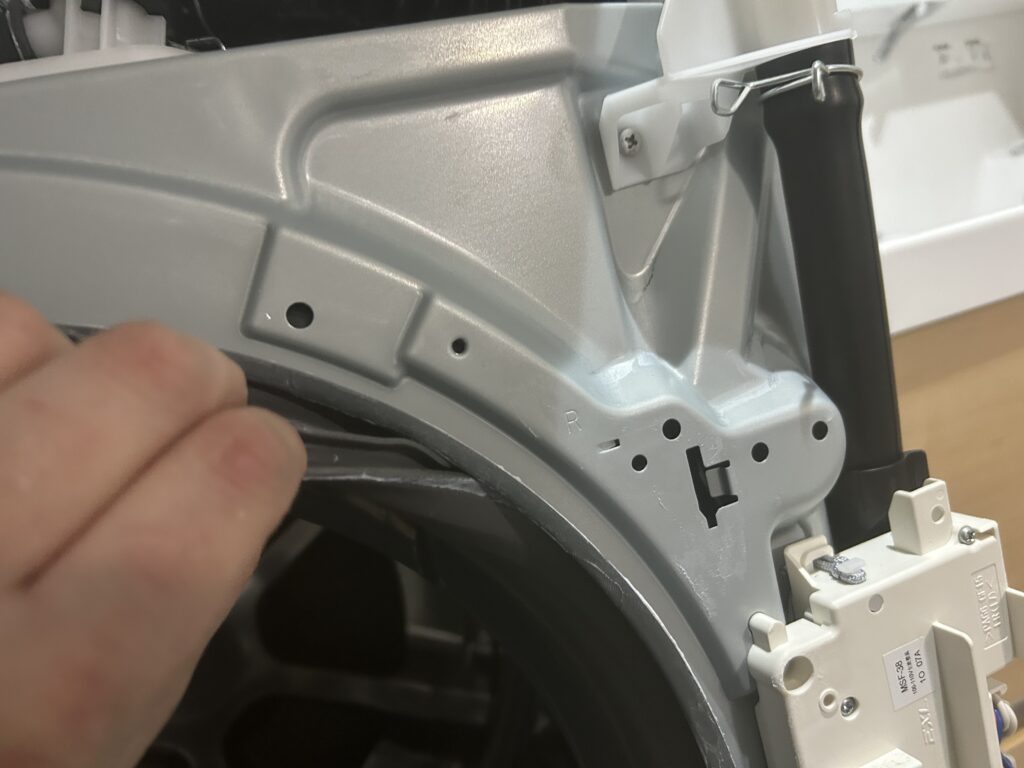 パナソニックドラムの乾燥経路に歯ブラシを落とした時の解決法