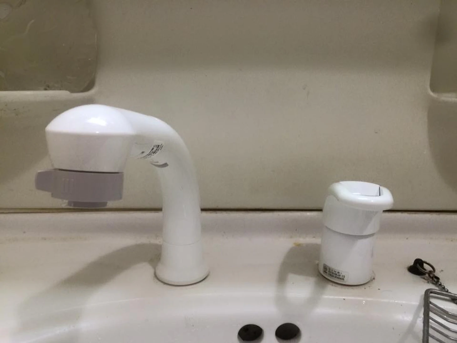 洗面台の蛇口の交換の仕方