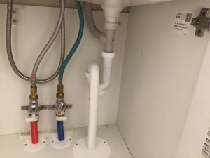 洗濯機の排水口から来る臭いの原因とその対処法