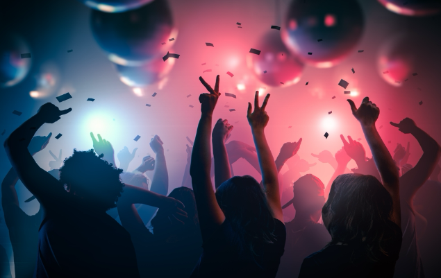 ナイトクラブってどんなところ？料金相場やVIPルームの楽しみ方を紹介