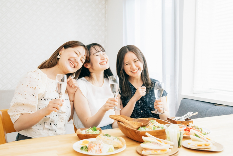 大阪（梅田・心斎橋・難波など）のギャラ飲み相場・利用者は？登録方法とおすすめのエリアも紹介