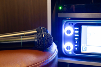 カラオケでギャラ飲みはあり？場所の選び方とおすすめの開催場所を解説| patoが運営する心を動かすエンタメでワクワクする未来を作るメディア