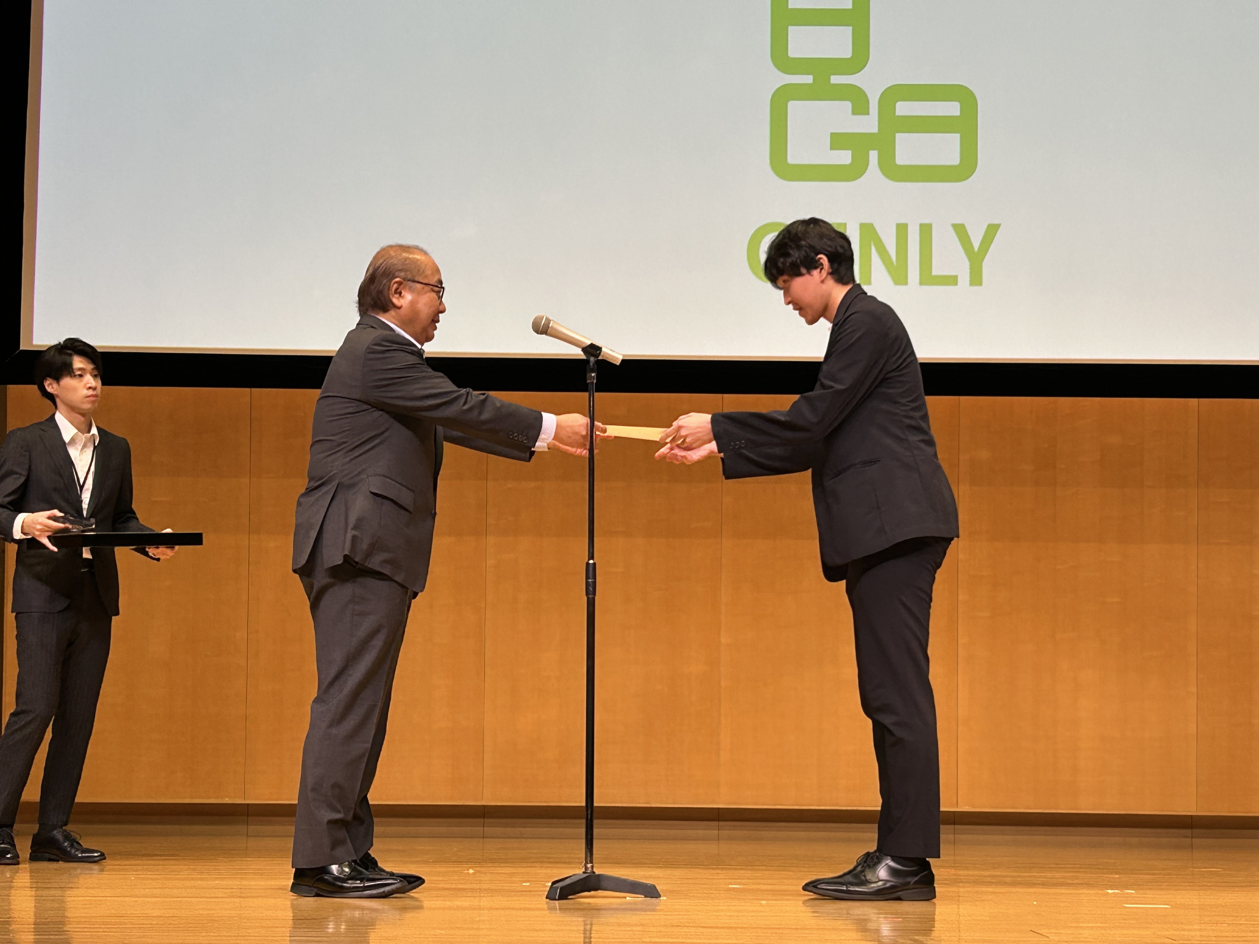 サミット会場の様子