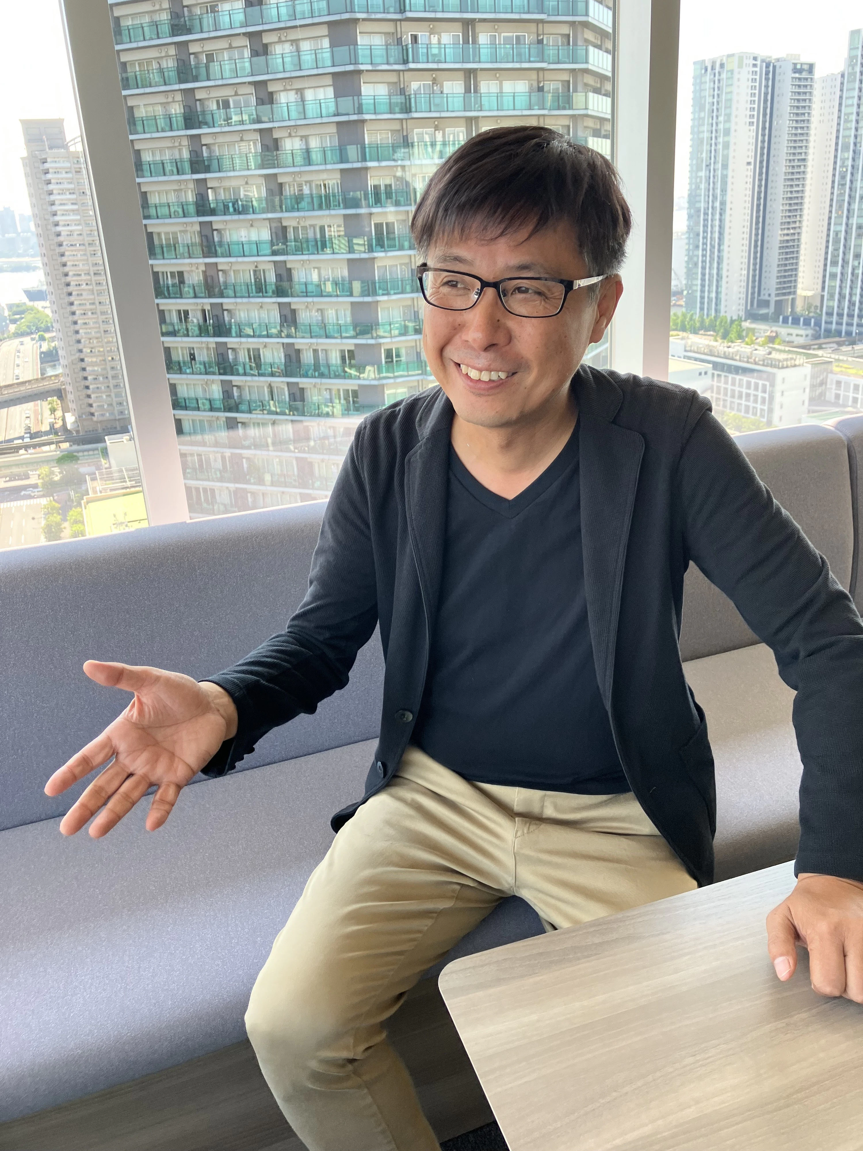 <p style="text-align:justify">株式会社クラシフ</p><p style="text-align:justify">執行役員 経営企画室 室長 羽太雅年様</p><p style="text-align:justify">経理ご担当 好川貴子様</p>