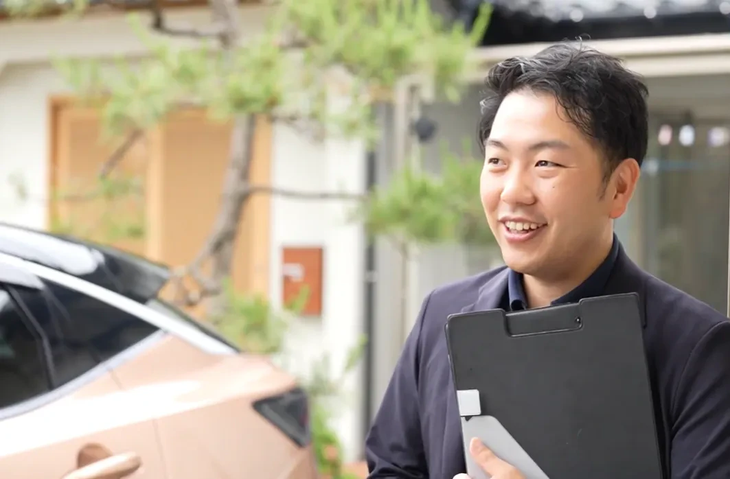 <p><span style="color:black">Taku Ishizawa, Sales Manager, Niigata Sales Office,&nbsp;Pal Communications Co., Ltd.&nbsp;　</span><br><br><span style="color:black">Kaori Hara,</span><br>Sales Assistant, Niigata Sales Office</p>