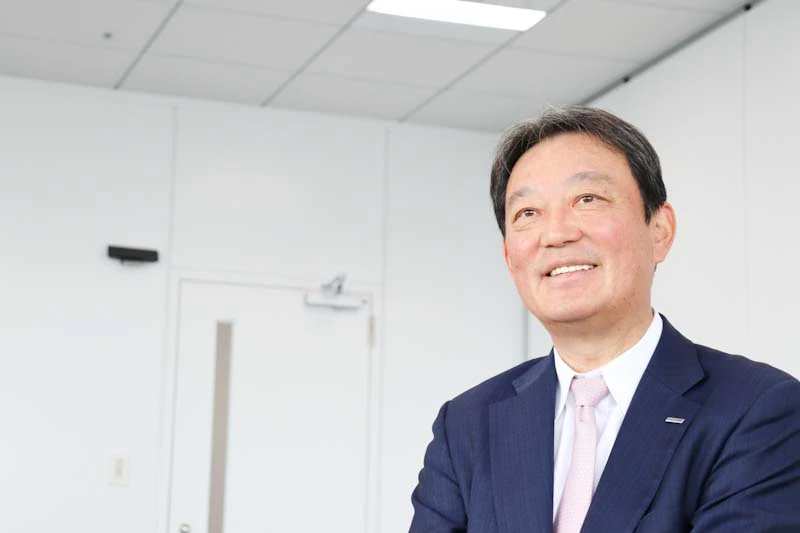 <p>パナソニック産機システムズ株式会社<br>代表取締役 社長執行役員　右近貞治様</p>