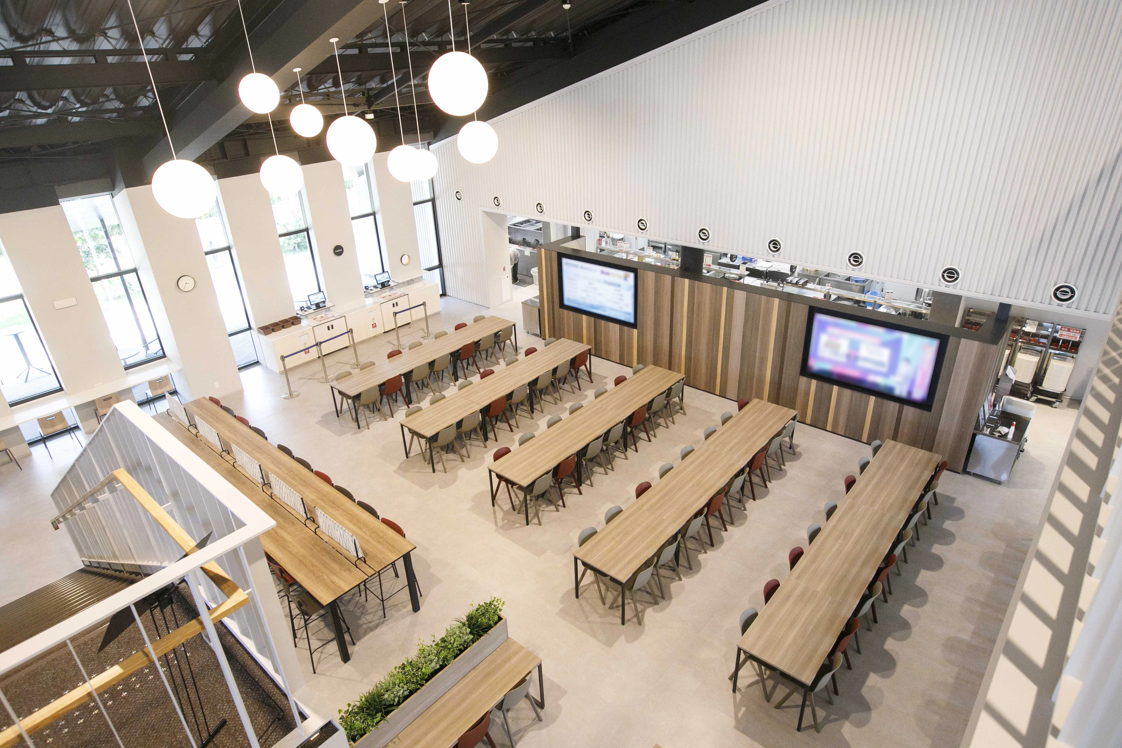 新厚生棟の食堂