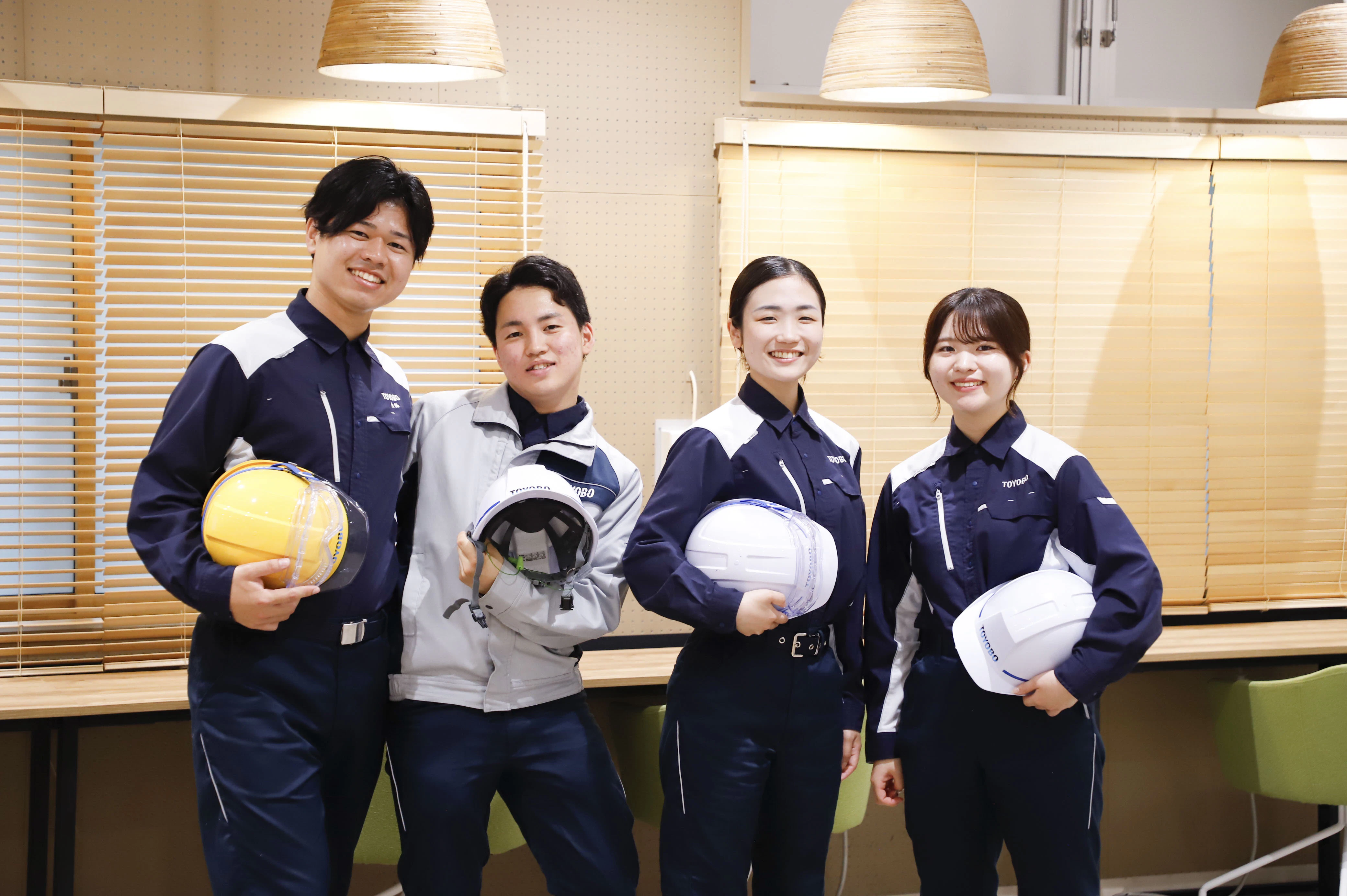 4人の集合風景