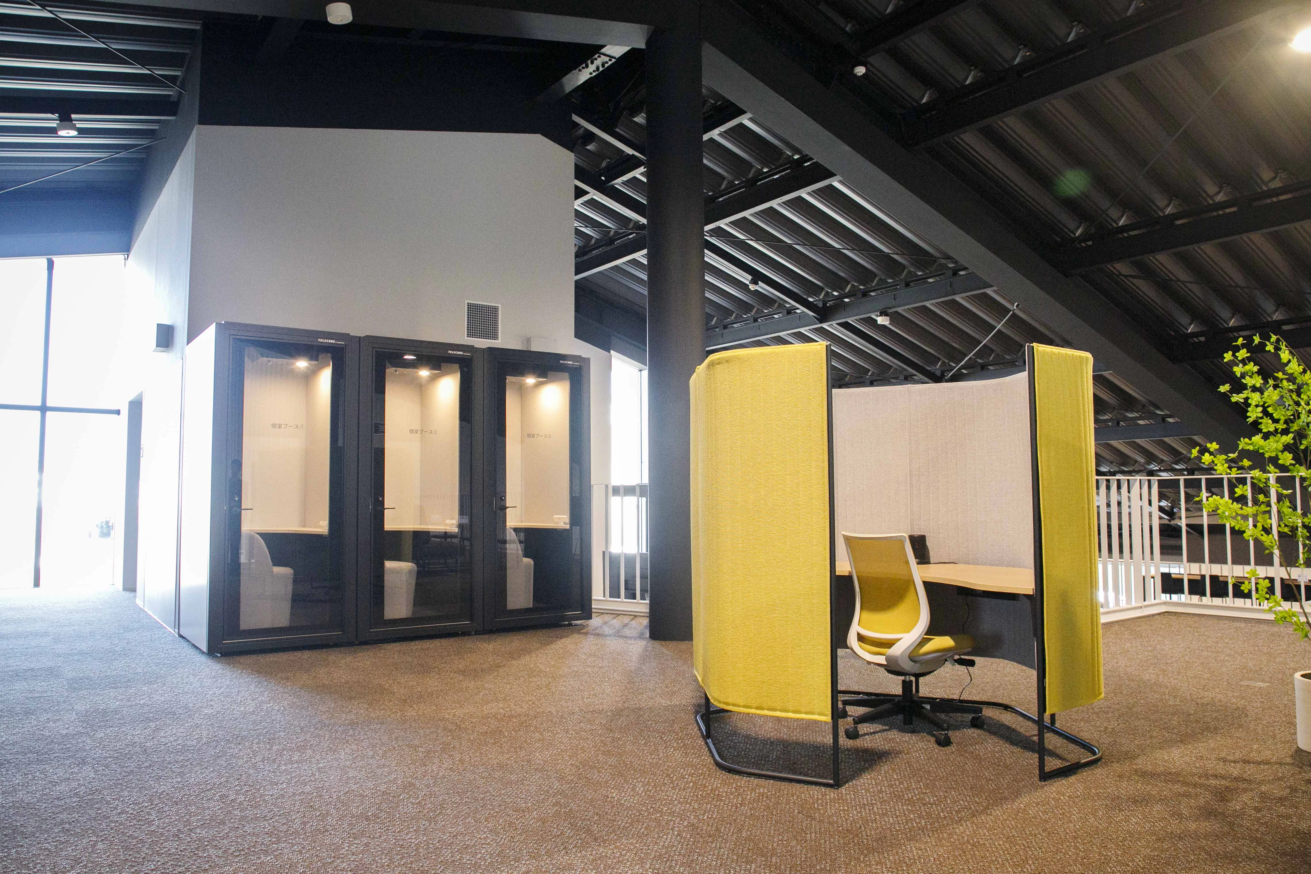 新厚生棟ワークスペース内の個室ブース