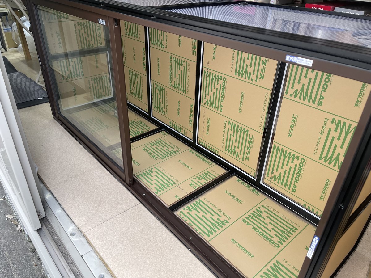 サッシ窓を組み合わせた製作事例の画像