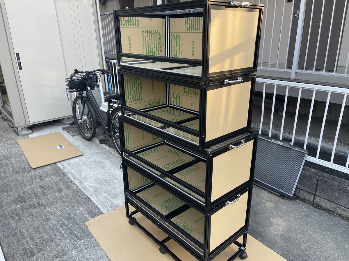 TypeC　4段積み＋架台のヘビマンション