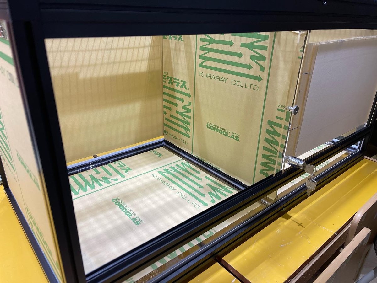 前窓付き　TypeCケージでの2室分け仕様