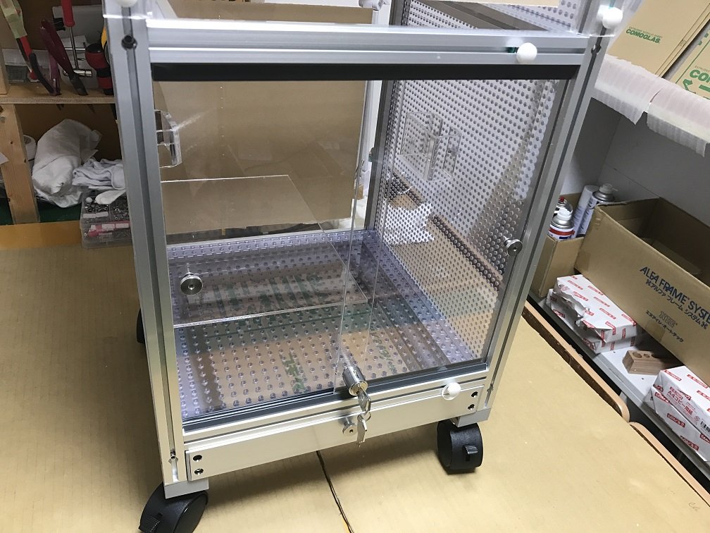 フクロモモンガ向け　仕切り板で2室分け可能なケージの画像