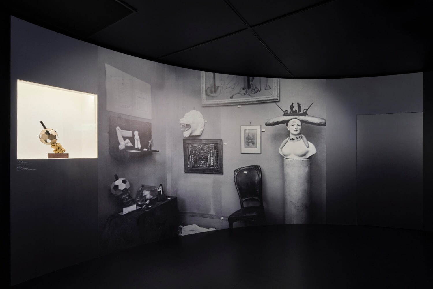 CHRISTIAN DIOR: DESIGNER OF DREAMS_index