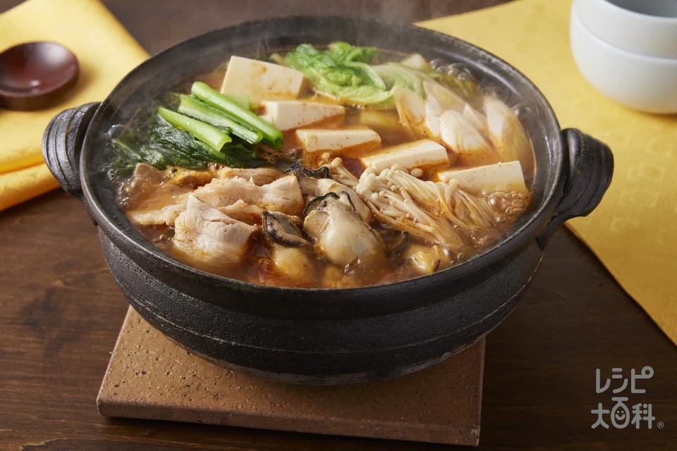 あごだし香る牡蠣キムチ鍋