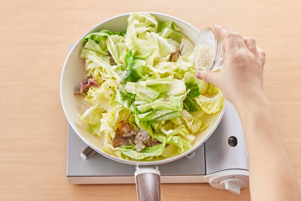 キャベツと玉ねぎの中華炒め煮のつくり方_3_1