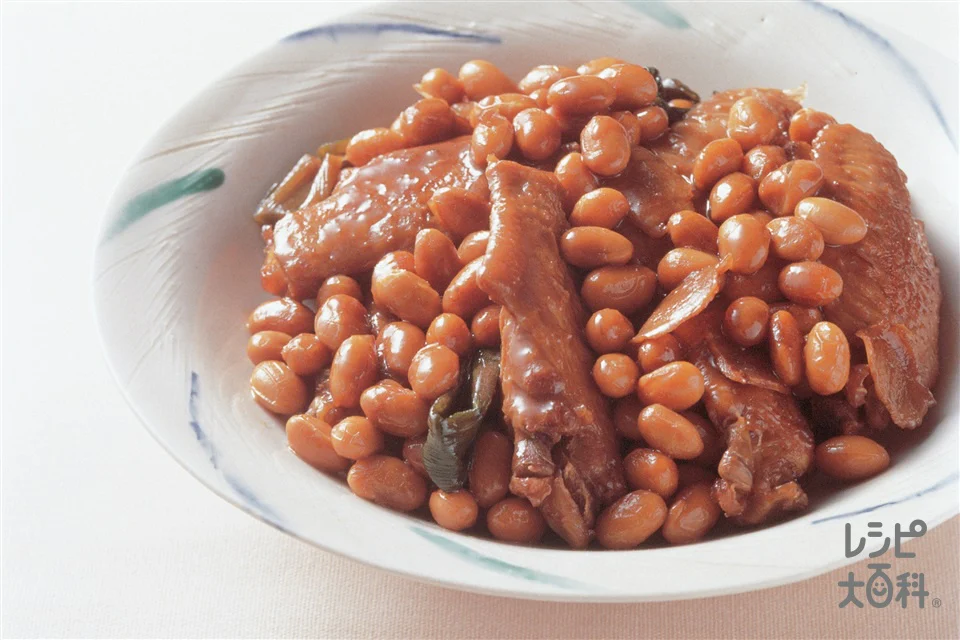 手羽先と大豆の炒め煮