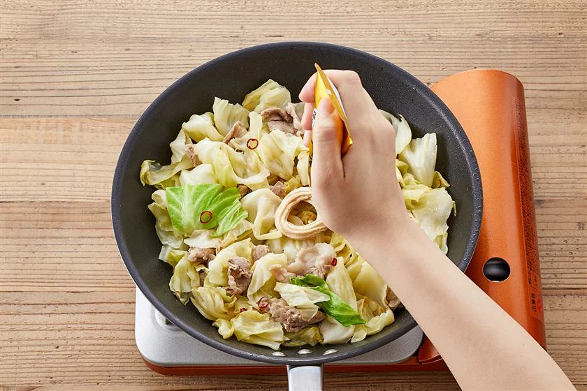 キャベツと豚肉のペペロンチーノのつくり方_4_1