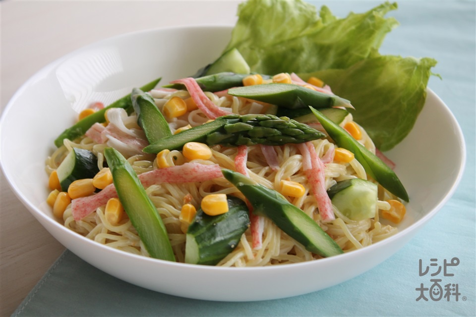 アスパラ入りラーメンサラダ