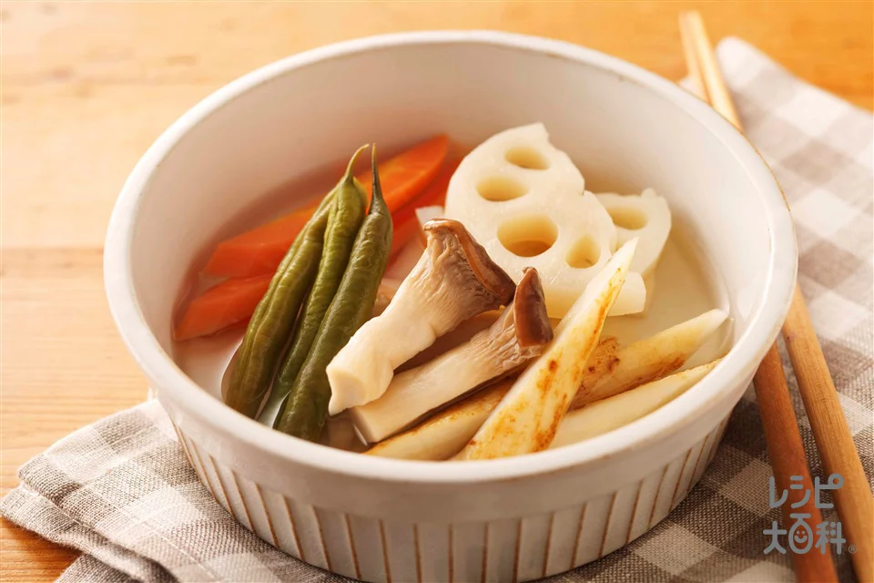 ごろごろ根菜ときのこのピクルス