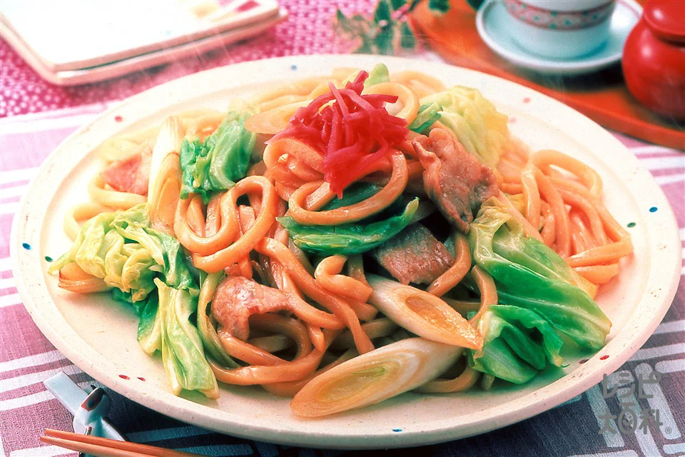 豚肉とキャベツの焼きうどん