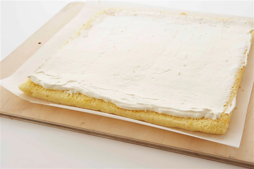 いちごのヨーグルトロールケーキのつくり方_11_1