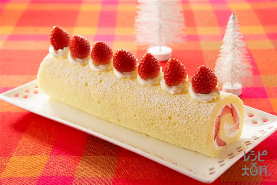 いちごのヨーグルトロールケーキ