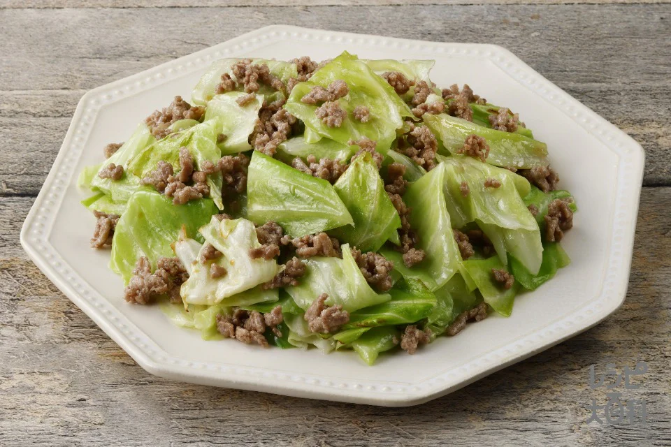 キャベツ・豚ひき肉の炒め物