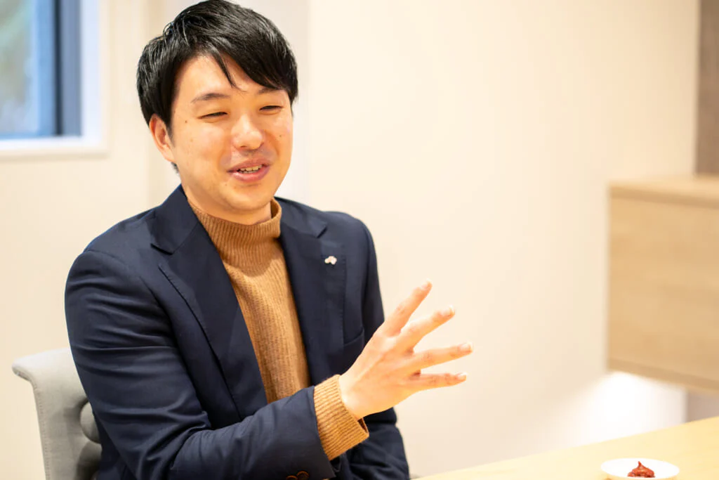 「そら豆」と「唐辛子」をじっくり発酵。深いコクでご飯が進む!