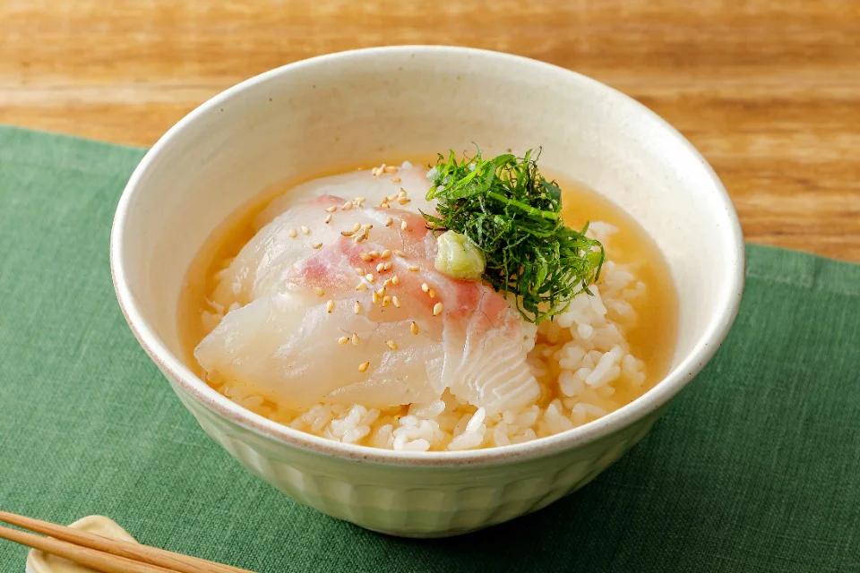 鯛だし茶漬け＜塩分控えめ＞