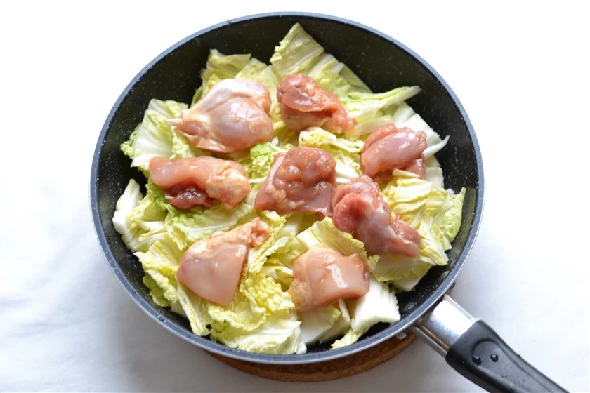 鶏肉の香りバター蒸し白菜添えのつくり方_3_1