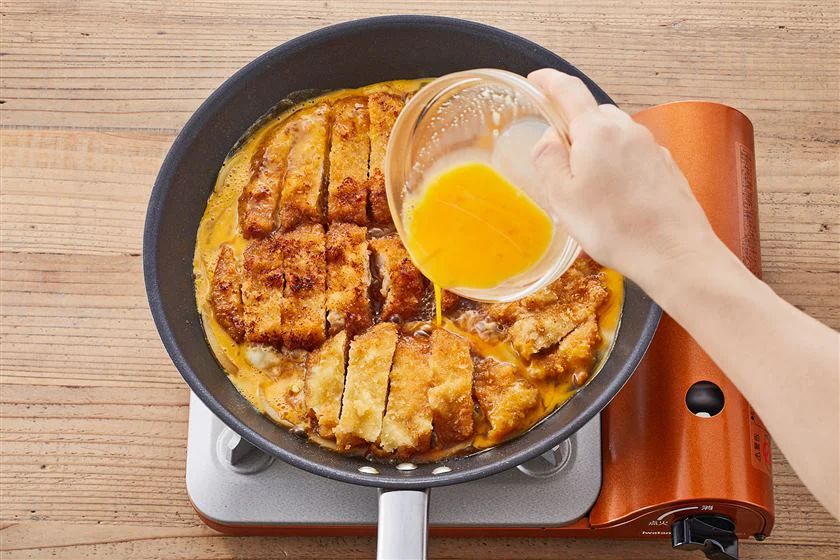 豚ロース肉で作る 基本のかつ丼のつくり方_4_1