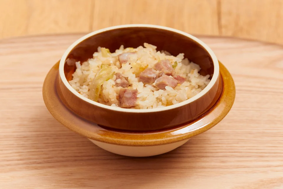コンソメ仕立ての岐阜名物合体釜飯