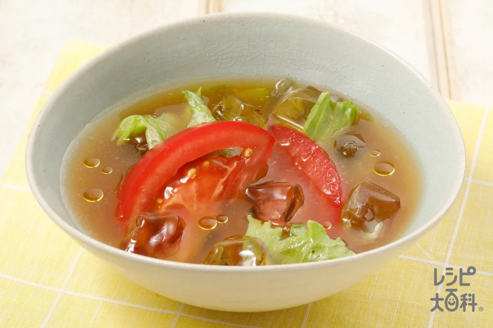 トマトとレタスの冷やしみそ汁