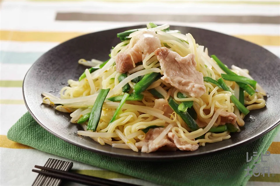 豚にら塩蒸し焼そば