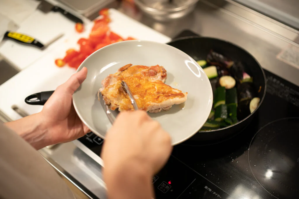 「夏野菜のソテー」と「チキンステーキ」を作ってみよう