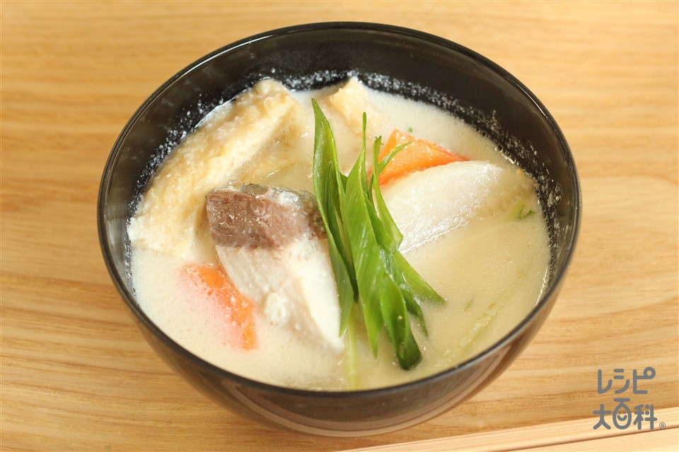 子どももＯＫ！鰤の粕汁牛乳仕立て