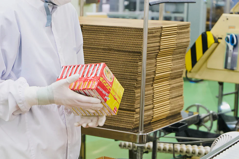 煮込み時間はなんと10時間以上!
工場で教えてもらった
「味の素KKコンソメ」こだわりのつくり方