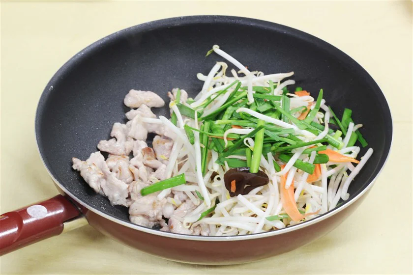 カット野菜で作る豚肉ともやしの香味炒めのつくり方_2_1