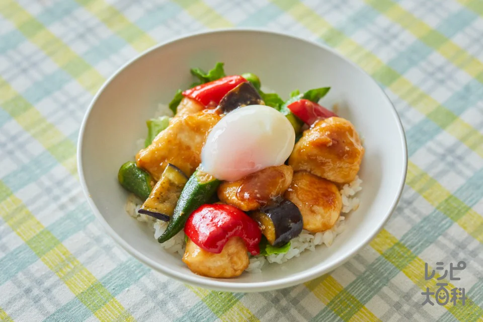 カラフル野菜のオイマヨサラダ丼