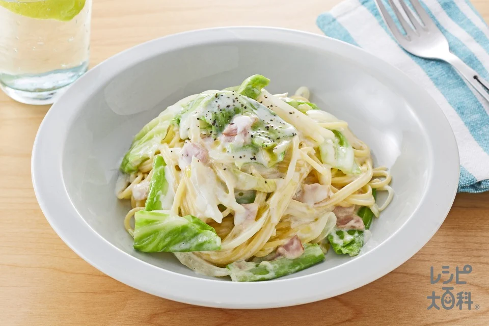 キャベツとベーコンのクリームパスタ