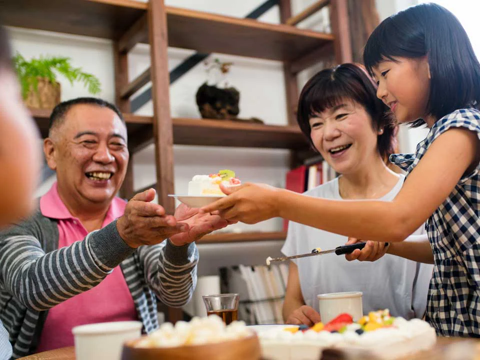 おいしいだけじゃなくて、
カラダにもやさしい!三世代で楽しめる
華やかレシピは「うま味」が決め手